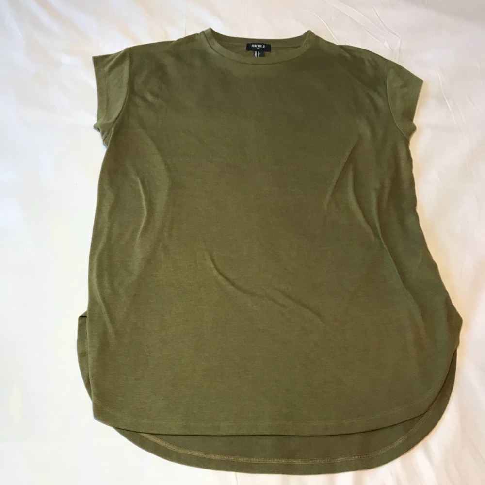 FOREVER 21 GREEN SHIRT SIZE LARGE